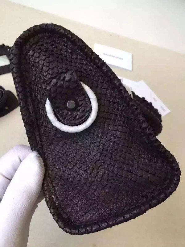 バレンシアガ バッグ スーパーコピーClassic Mini City バレンシアガ2018新作 ブラックミニ シティ セレブ愛用!